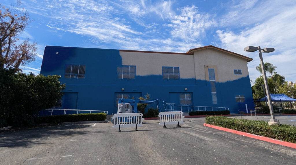 "House of Prayer" Hebrew mural at CBI Tustin by Hillel Smith for Jewish Street Art Festival